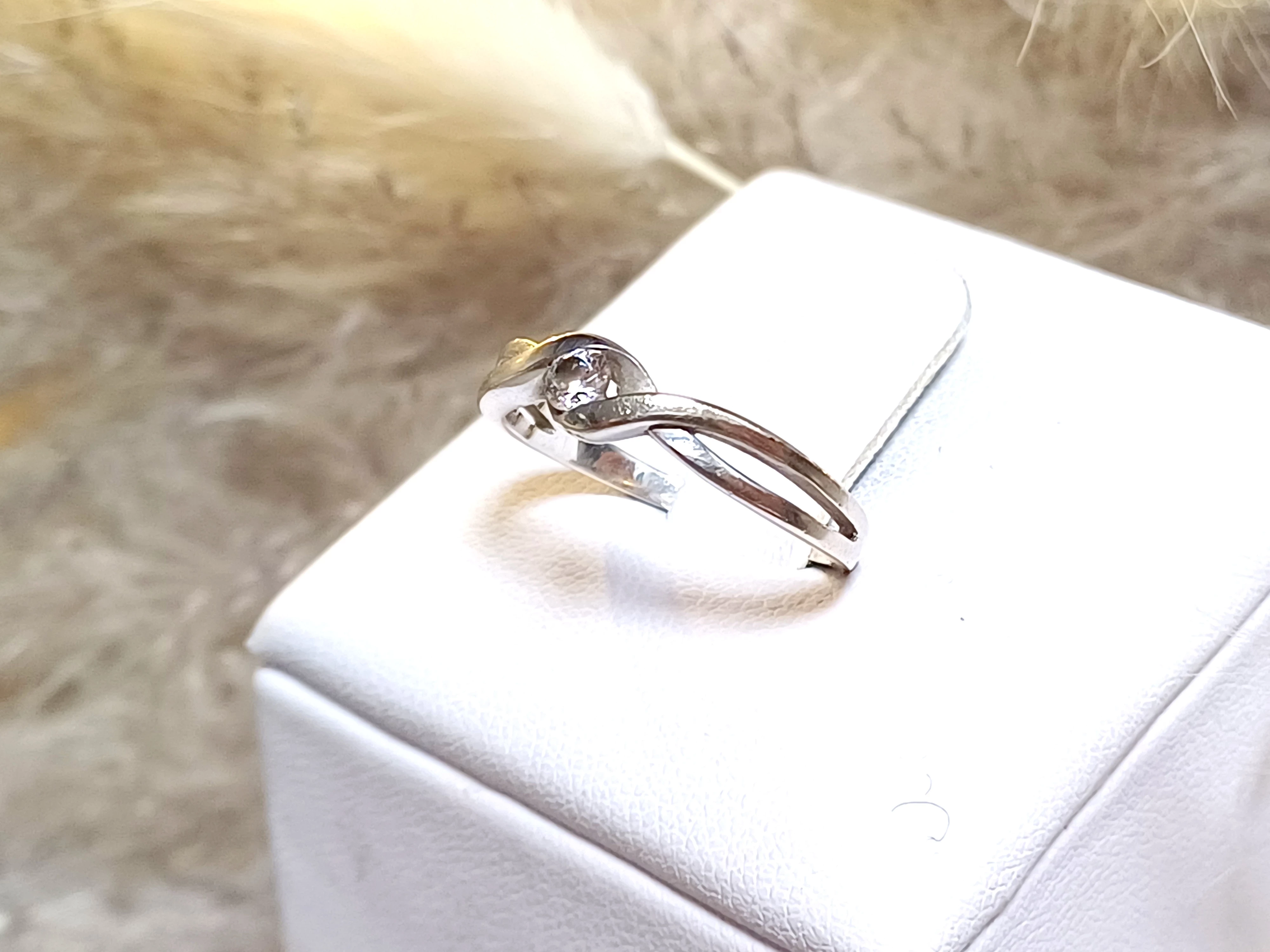 zloty-pierscionek-biale-zloto-proba-585-waga-175g-rozmiar-10-stan-11323-2