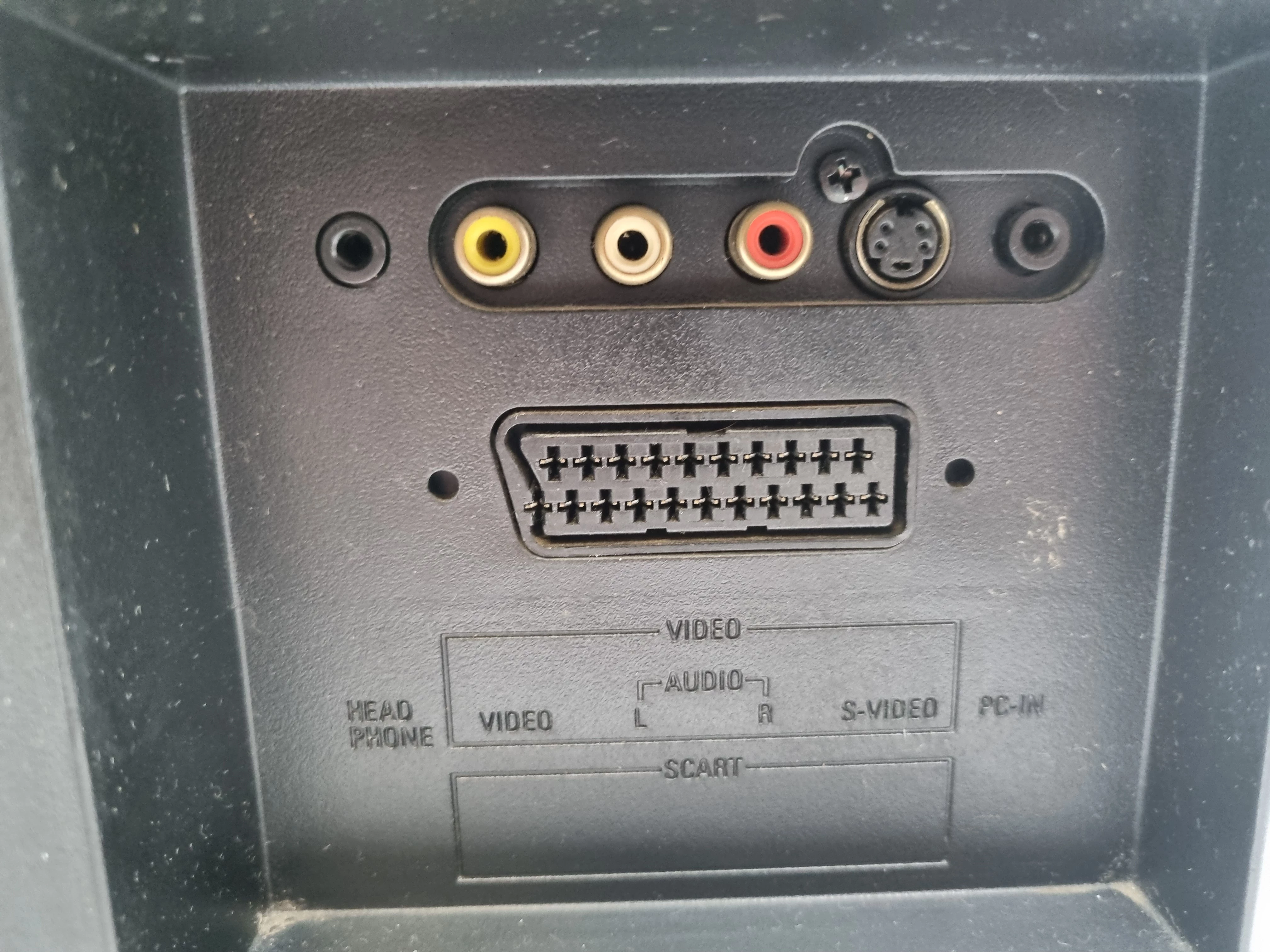 telewizor-funai-lcd-lt6-m19bb-19-1440-x-900-px-hd-ready-z-pilotem-stan-11323-2