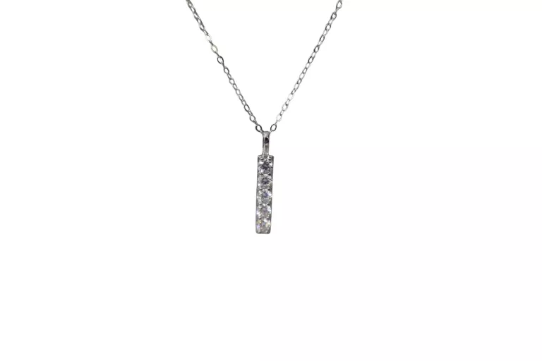 PIĘKNY SREBRNY ŁAŃCUSZEK Z ZAWIESZKĄ 925 1,58G