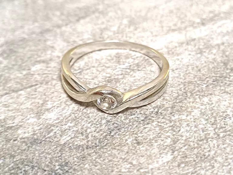 zloty-pierscionek-biale-zloto-proba-585-waga-175g-rozmiar-10-waga-256