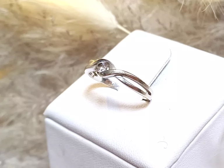 zloty-pierscionek-biale-zloto-proba-585-waga-175g-rozmiar-10-stan-11323-2