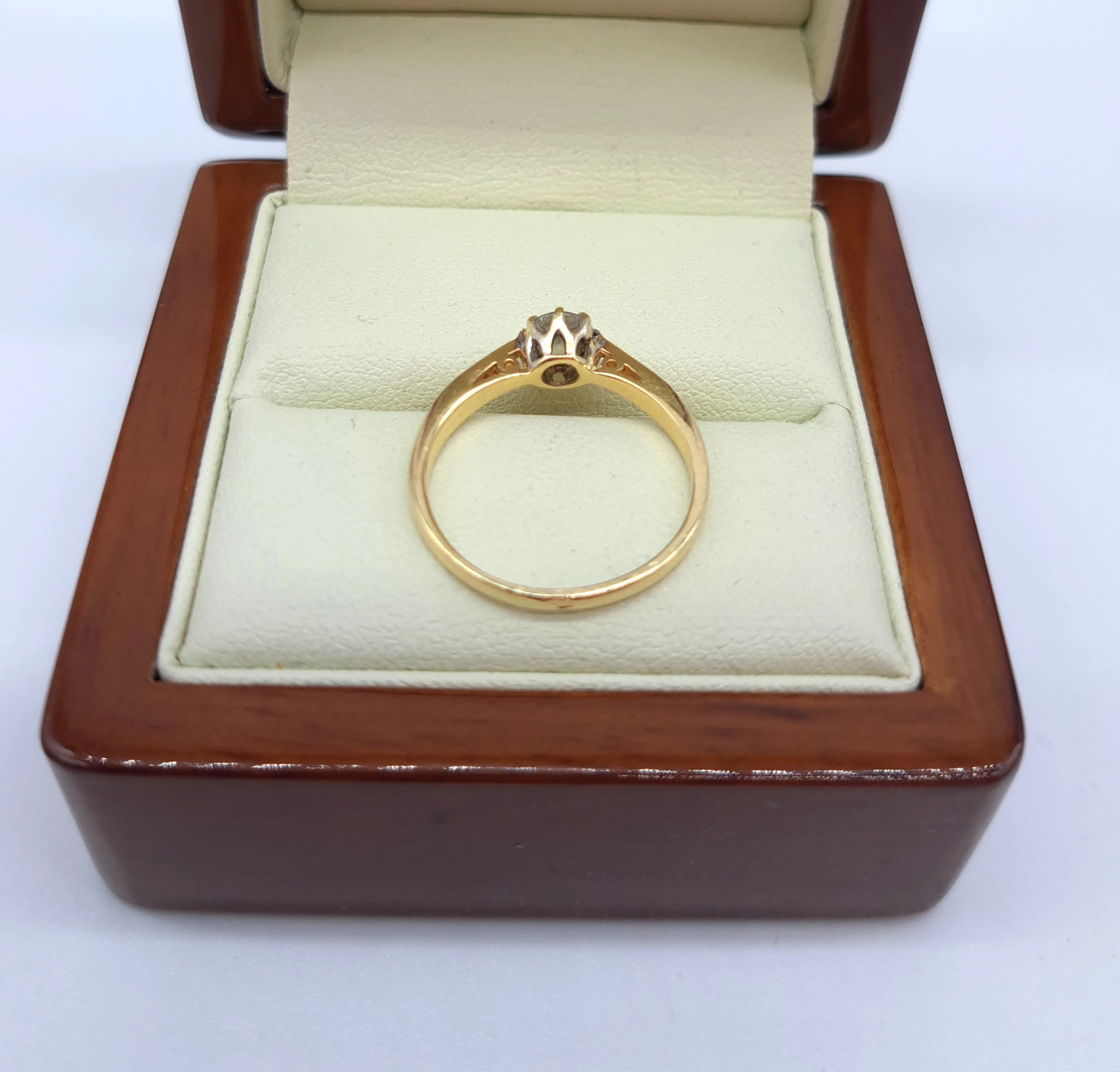 wyrob-jubilerski-uzywany-zloty-pierscionek-585-207g-kolor-dominujacy-205826-225106