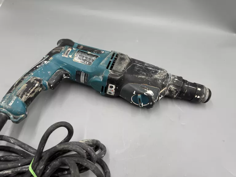 MŁOTOWIERTARKA MAKITA HR2611FT
