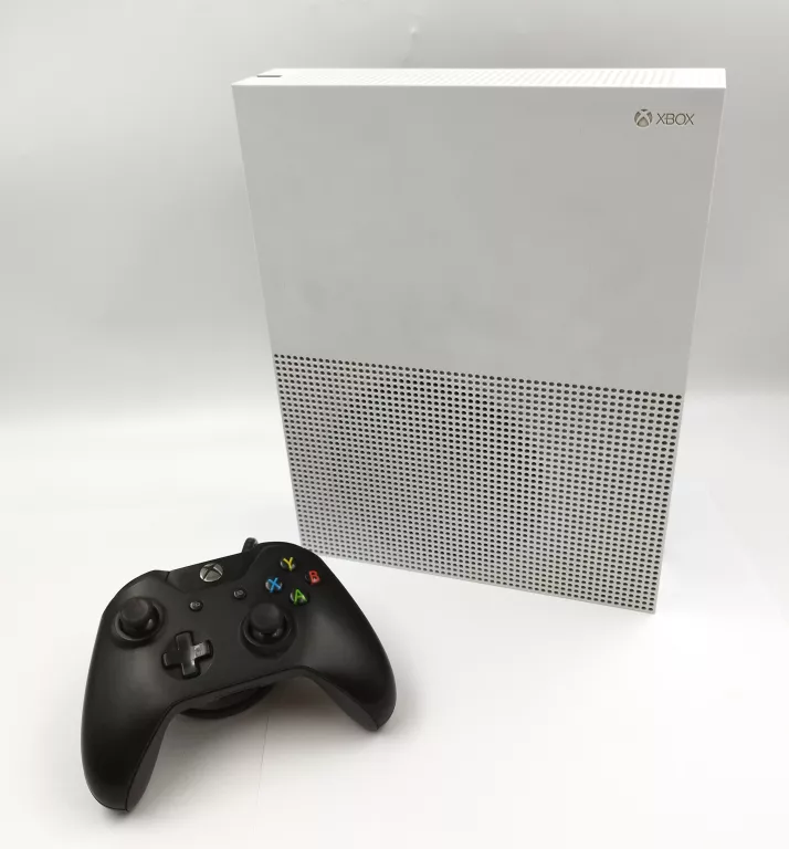 KONSOLA XBOX ONE S 500GB MODEL:1681 + PAD