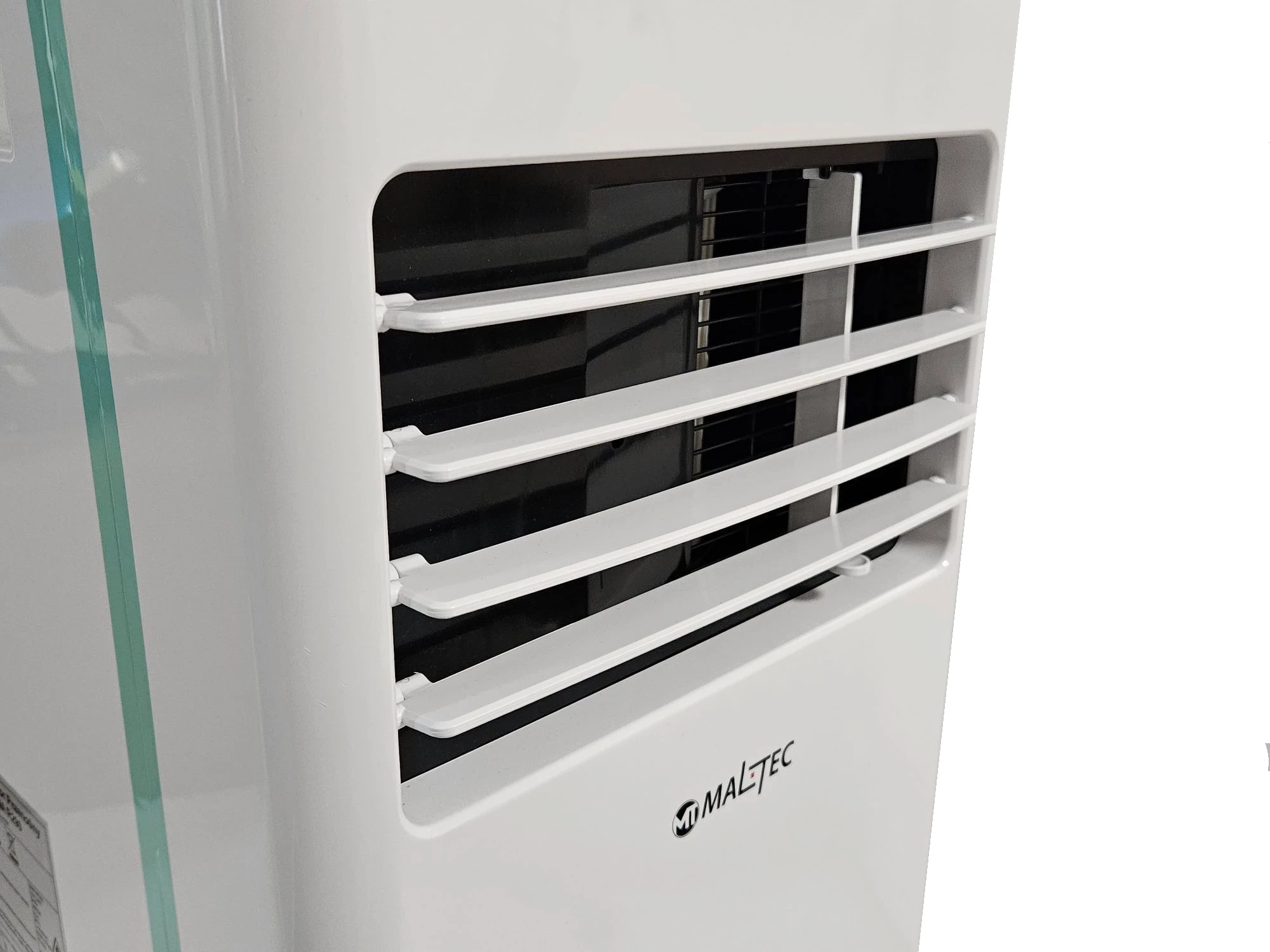 klimatyzator-przenosny-maltec-klp-9000kwa-r290-26kw-1005-w-moc-chlodzenia-2600