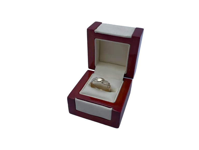 ZLOTY PIERŚCIONEK 583 3,85G R29