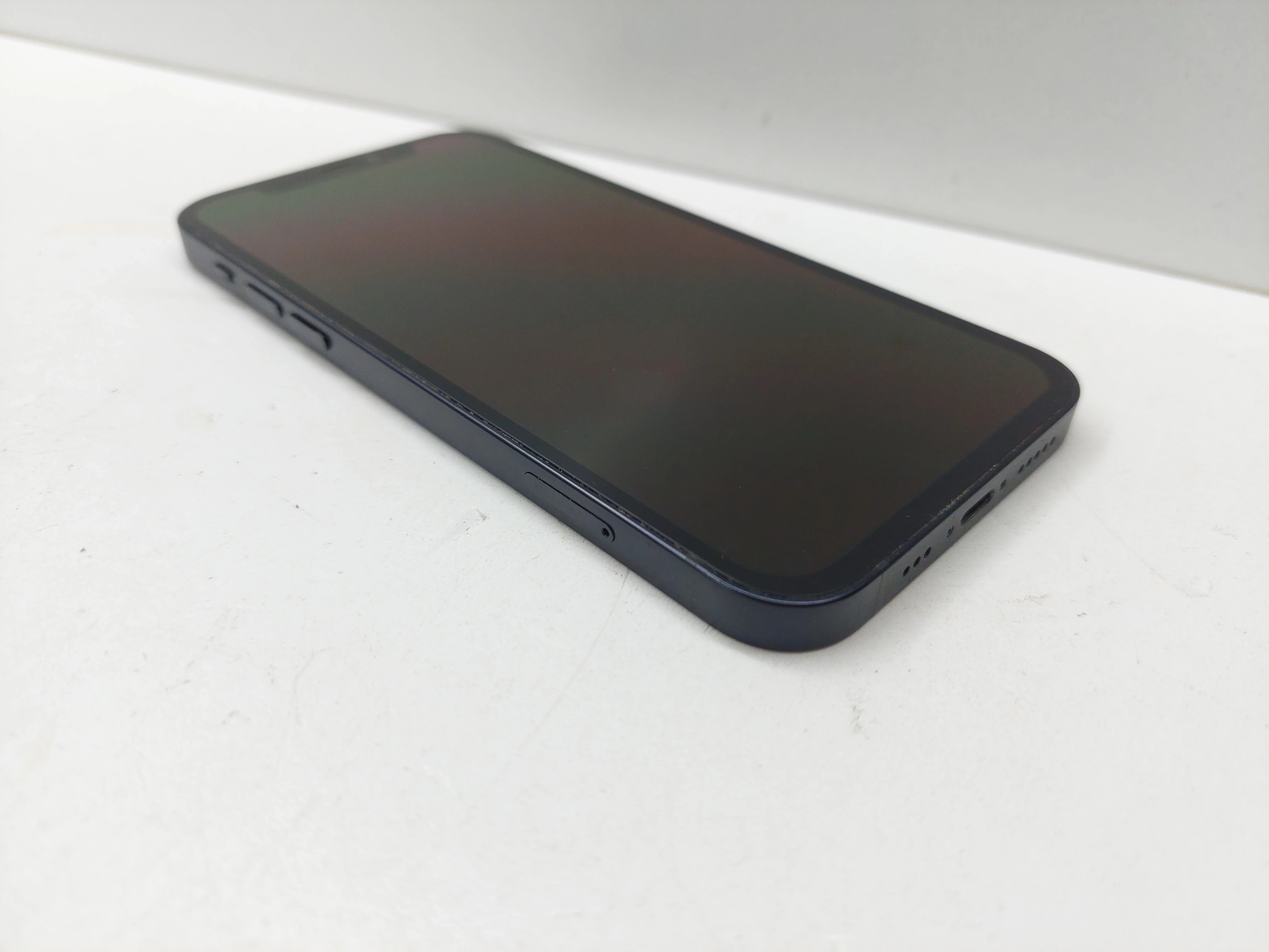 telefon-apple-iphone-12-bat-100-system-operacyjny-4388-7