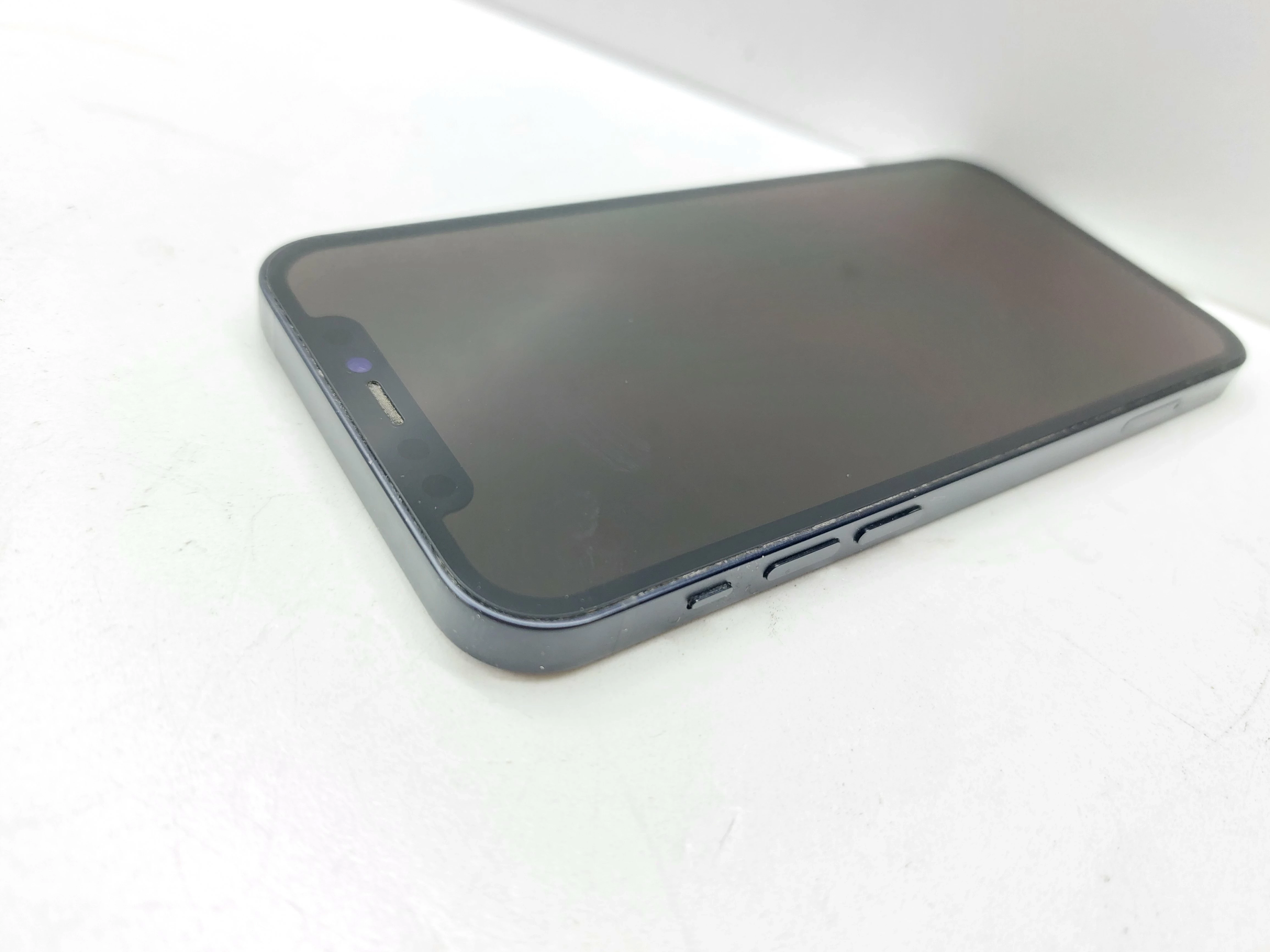 telefon-apple-iphone-12-bat-100-typ-202685-212929