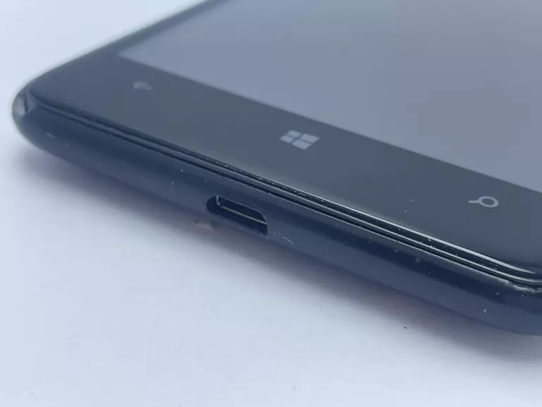 NOKIA LUMIA 625 - NIE CZYTA KART SIM