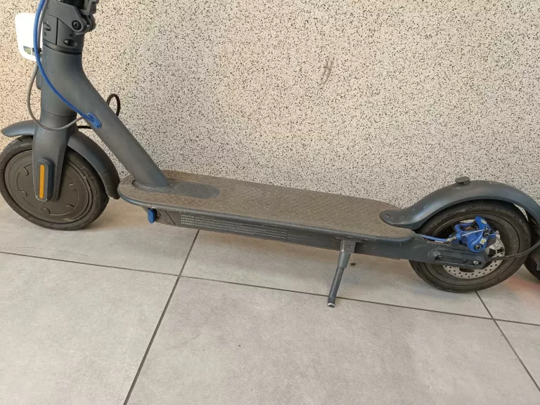 HULAJNOGA ELEKTRYCZNA XIAOMI MI ELECTRIC SCOOTER 3 600 W + ŁADOWARKA