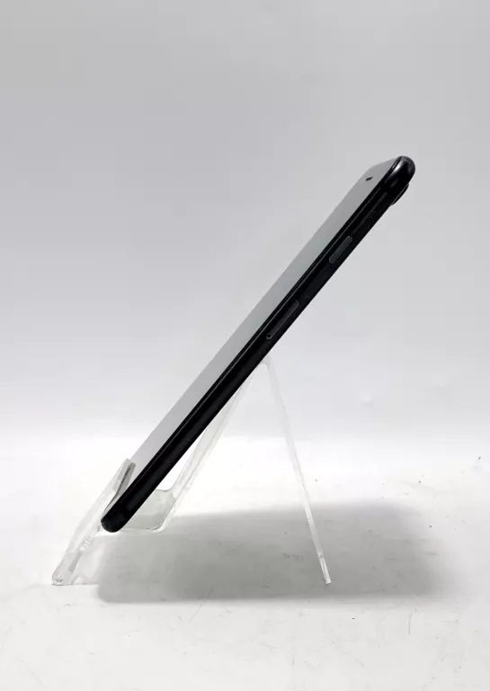 TELEFON IPHONE 8 PLUS 64GB KOND. BAT. 77%
