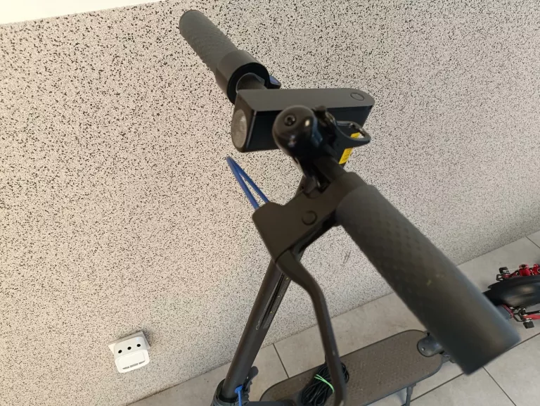 HULAJNOGA ELEKTRYCZNA XIAOMI MI ELECTRIC SCOOTER 3 600 W + ŁADOWARKA