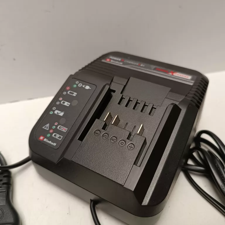 AKUMULATOR LI-ION Z ŁADOWARKĄ ZESTAWEINHELL 18 V 4 AH