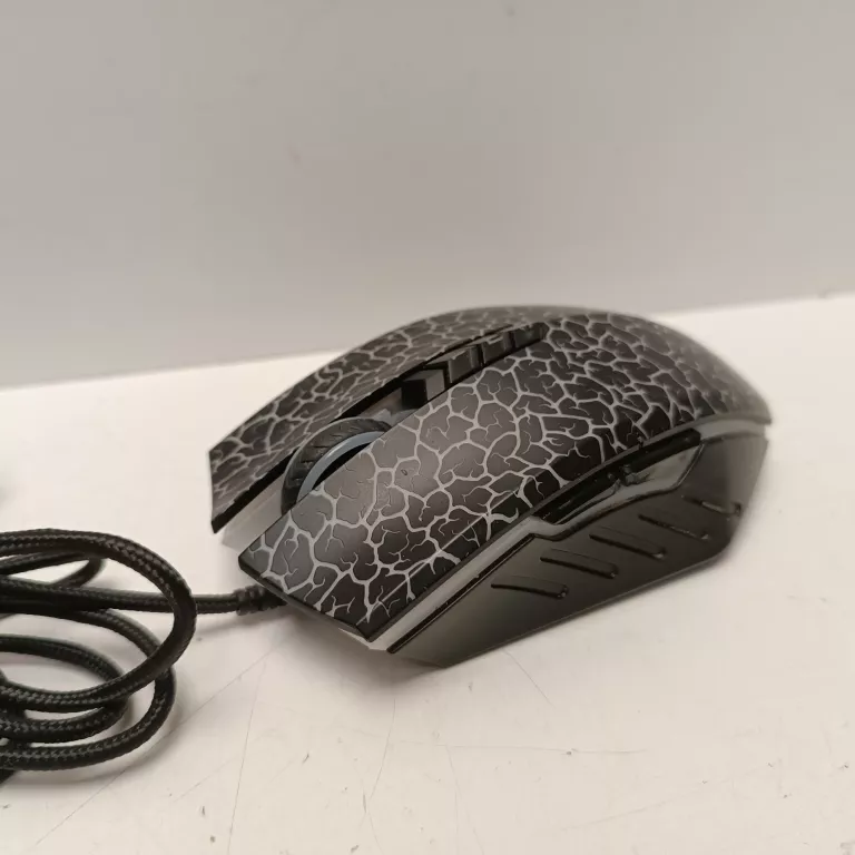 MYSZKA LIGHT STRIKE A70