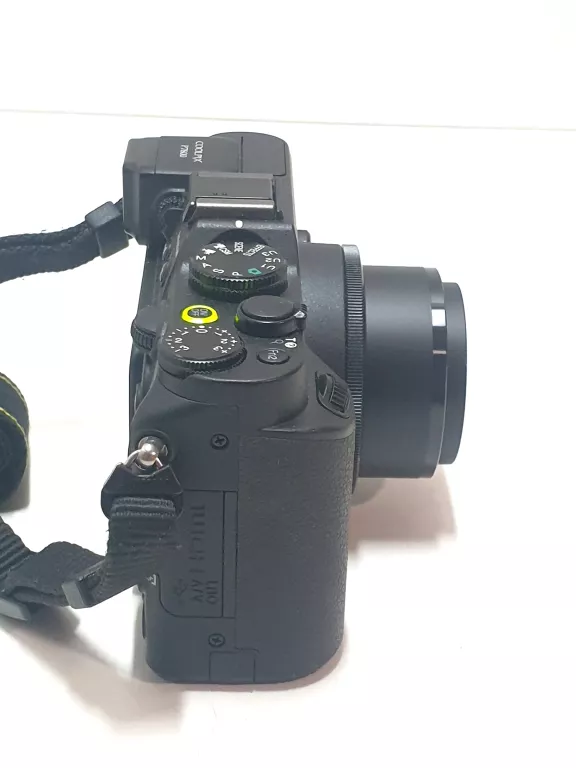 NIKON COLPIX P7800