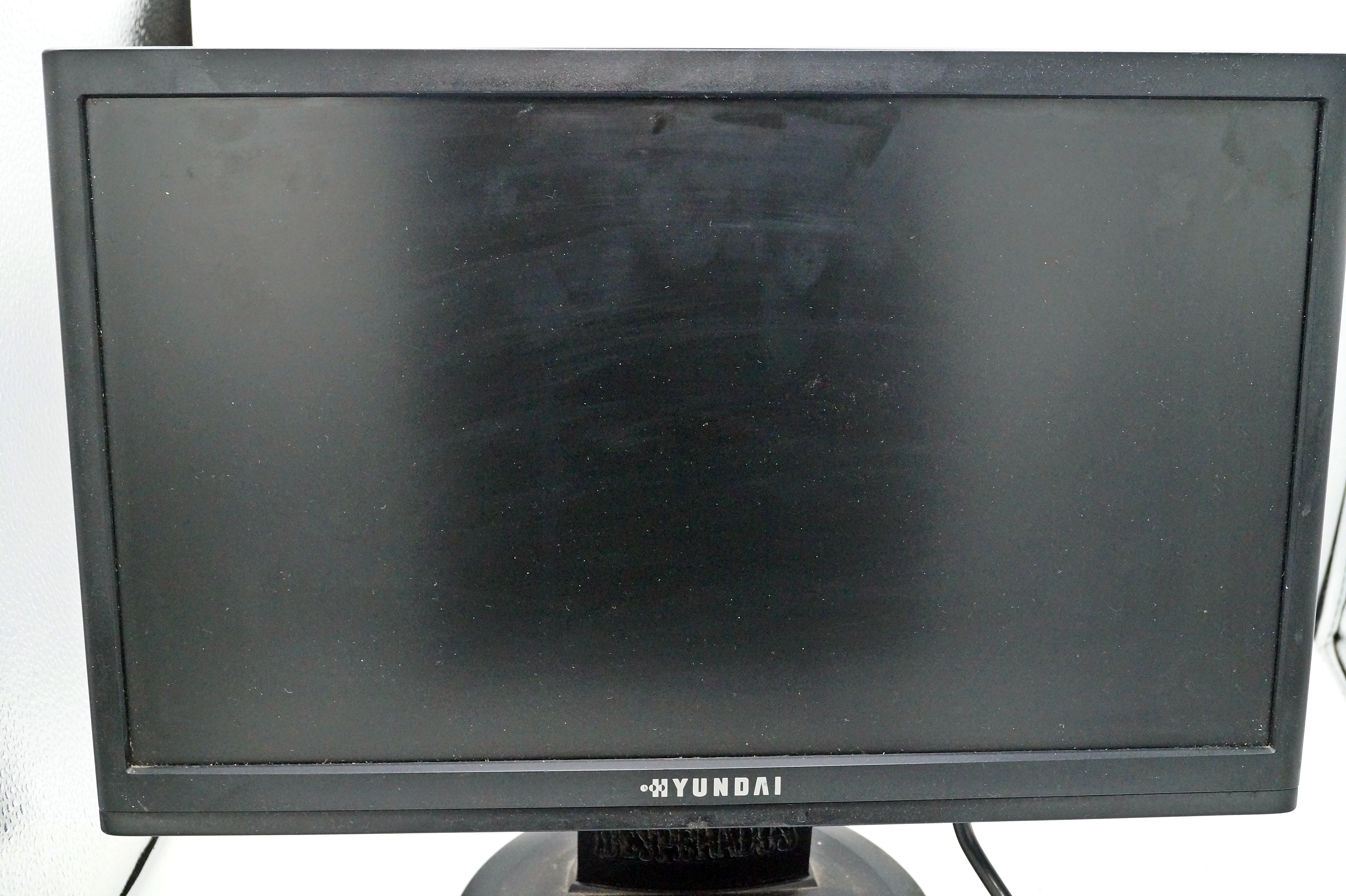 monitor-19-lcd-hyundai-x93w-1440-x-900-vga-ean-gtin-0824314003218