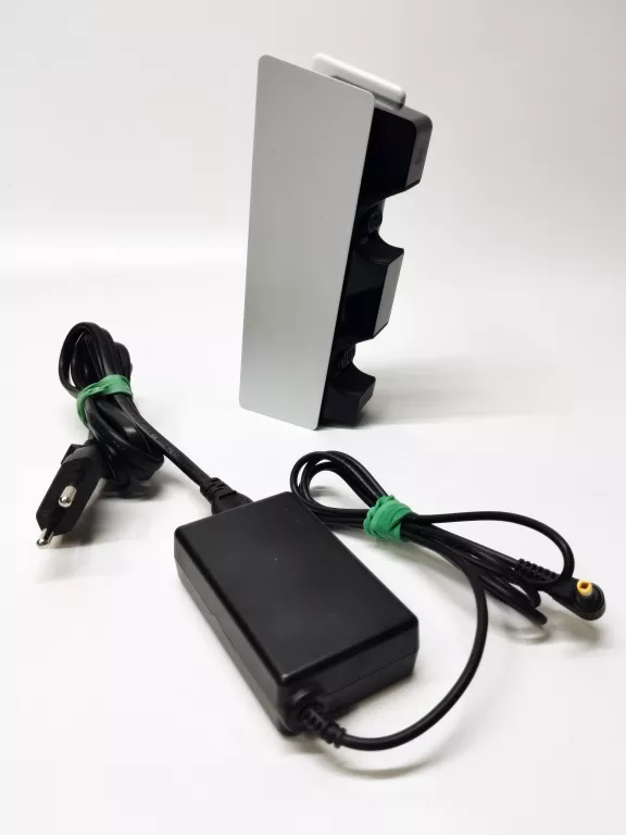 STACJA DOKUJĄCA DO ŁADOWANIA PADÓW SONY CFI-ZDS1