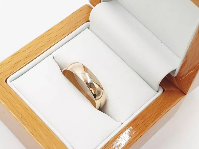 ZŁOTA OBRĄCZKA R:23 3,84 G [585]