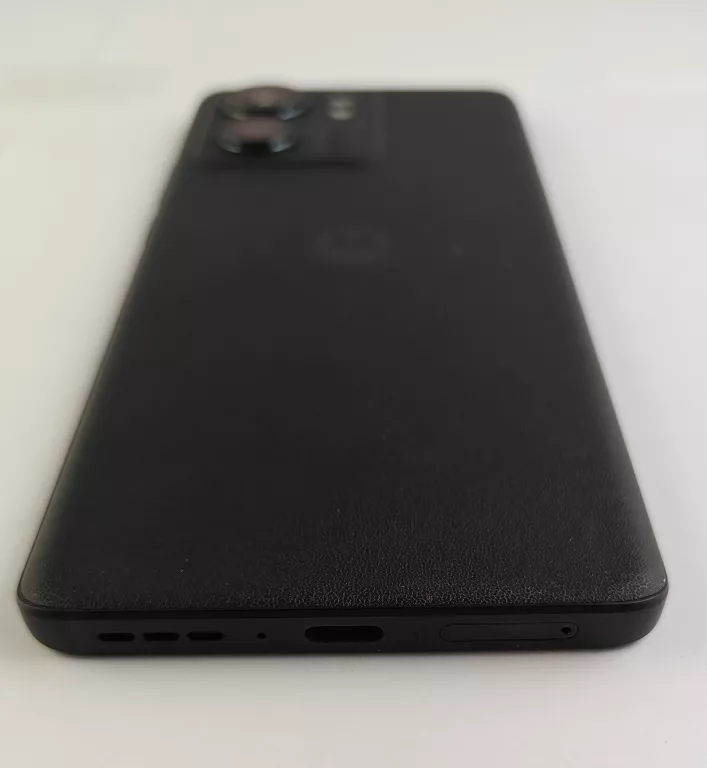 TELEFON MOTOROLA EDGE 40 8/256GB Z PLUSA