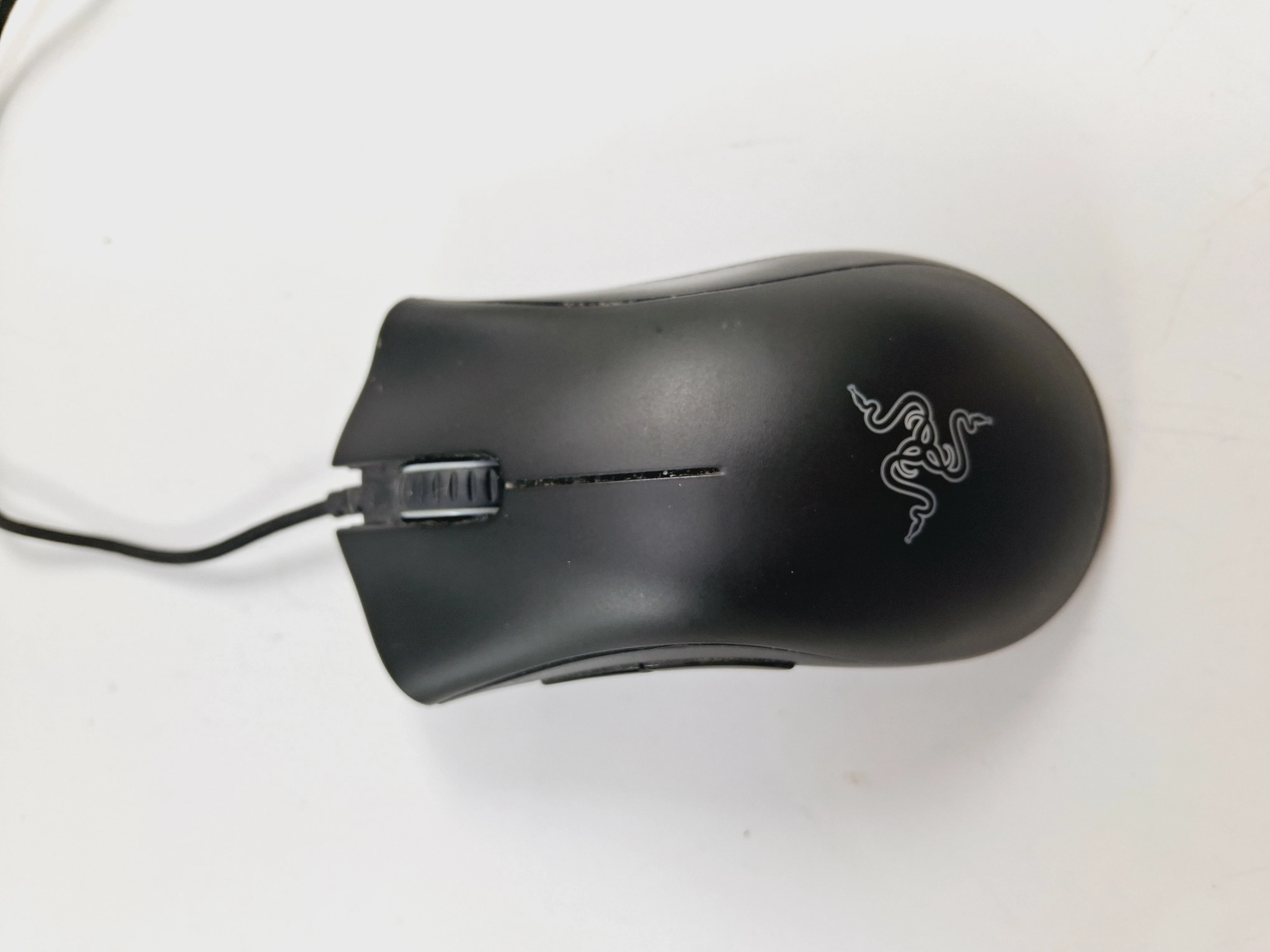 myszka-razer-deathadder-stan-11323-2