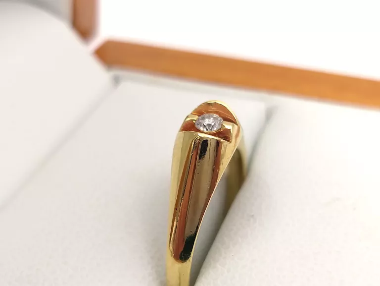 ZŁOTY PIERŚCIONEK Z DIAMENTEM 585 3,39 G 0,06CT R 12