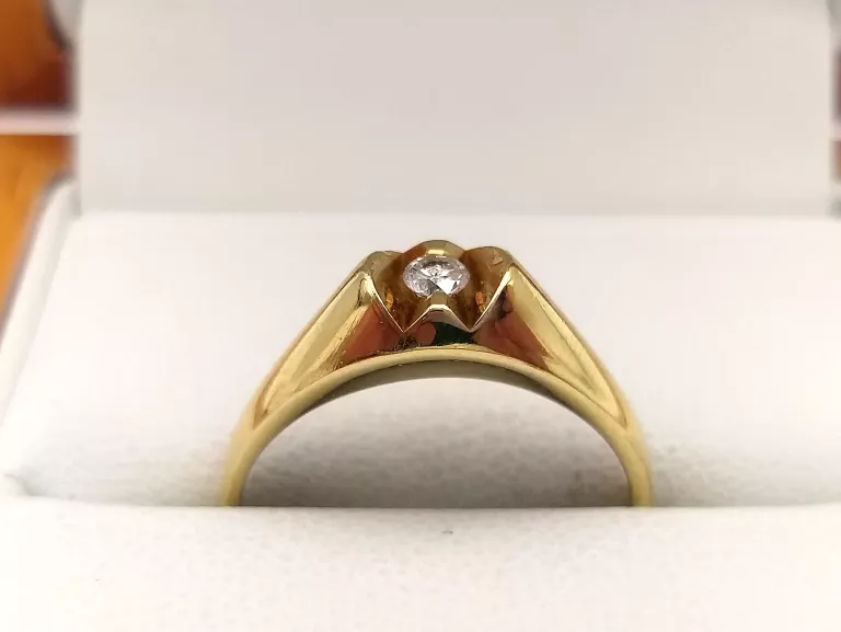 ZŁOTY PIERŚCIONEK Z DIAMENTEM 585 3,39 G 0,06CT R 12