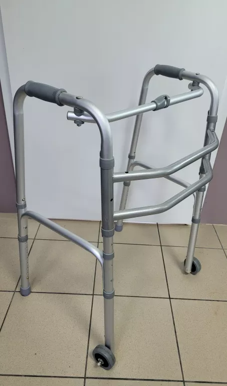 BALKONIK DO NAUKI CHODZENIA CHODZIK NA KÓŁKACH LUB STOPKACH SKŁADANY RF-13