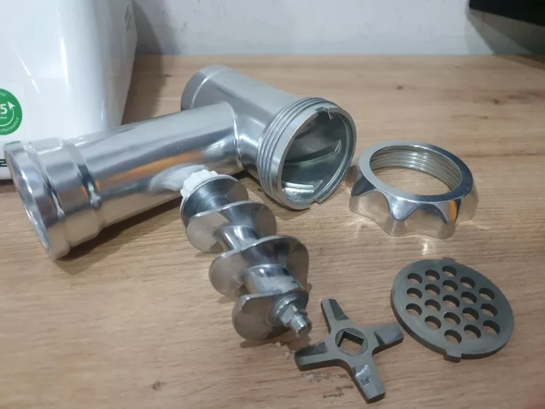 maszynka-do-mielenia-miesa-zelmer-zmm2854b-cechy-dodatkowe-latwy-do-czyszczenia