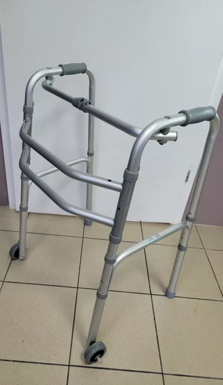 BALKONIK DO NAUKI CHODZENIA CHODZIK NA KÓŁKACH LUB STOPKACH SKŁADANY RF-13