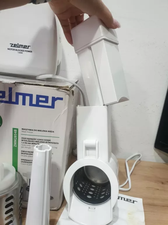 maszynka-do-mielenia-miesa-zelmer-zmm2854b-moc-nominalna-130000