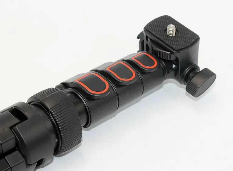 ALUMINIOWY TRIPOD STATYW ULANZI TB64Z Z UCHWYTEM NA SMARTFON I PILOTEM