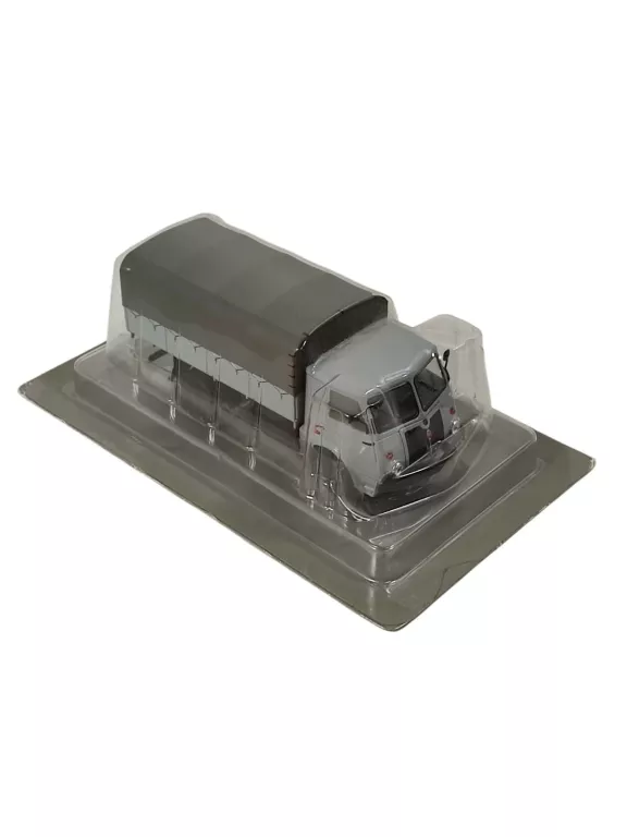 KULTOWE CIĘŻARÓWKI PRL STAR 25 MODEL DEAGOSTINI 1:43