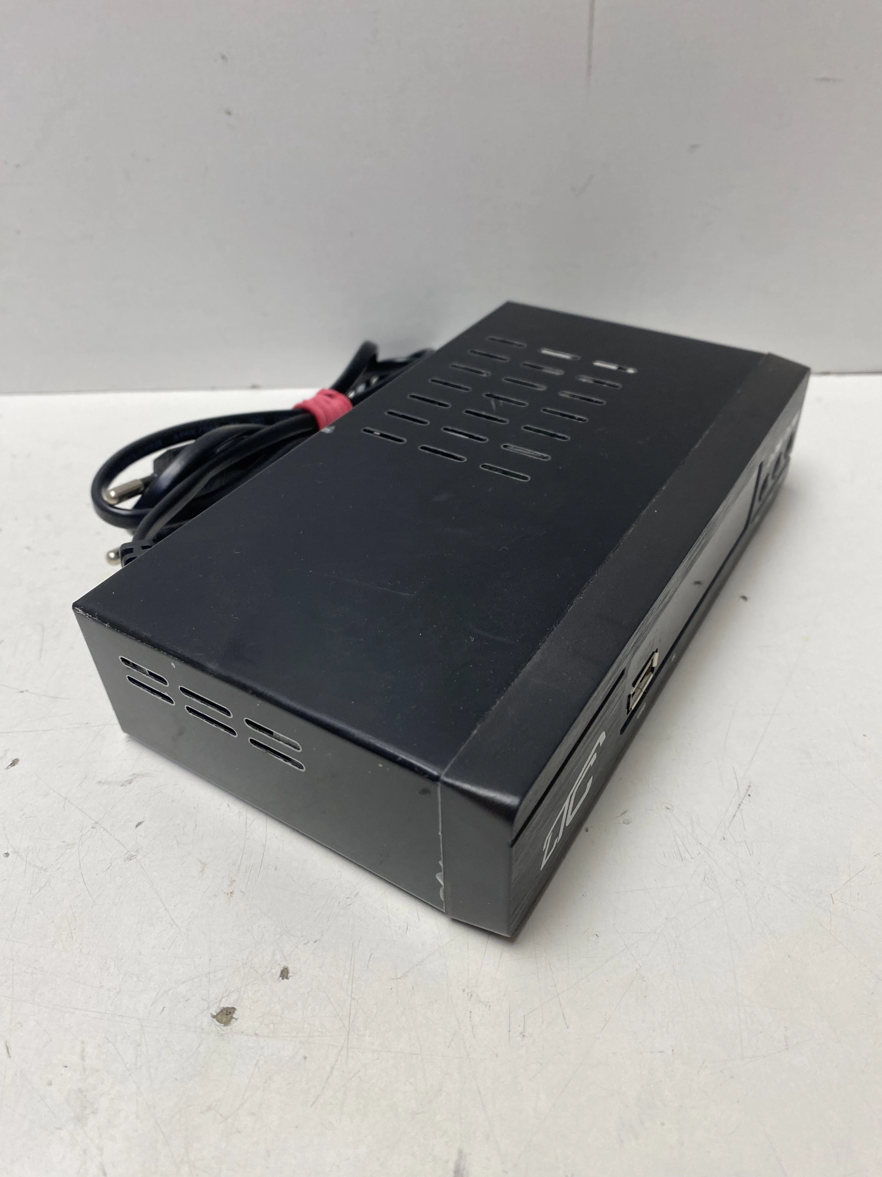 dekoder-dvbt-ltc-lxdvb501-dvbt-2-hvec-h264-stan-11323-2