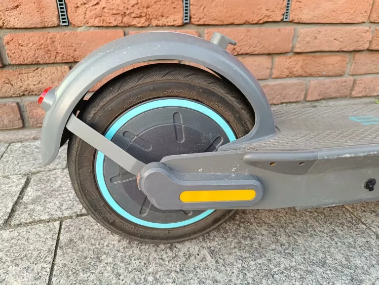 HULAJNOGA MOTUS SCOOTY 10 350W ZASIĘG 60KM BATERIA 15AH MAX 20KM/H