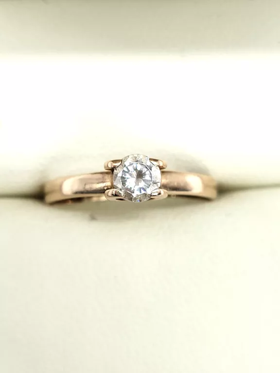 piekny-zloty-pierscionek-155g585-kamien-17088-4194304