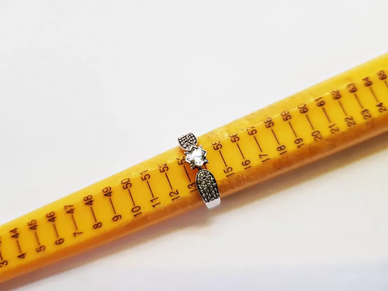 WYRÓB JUBILERSKI UŻYWANY ZŁOTY PIERŚCIONEK 585 2,15G R13