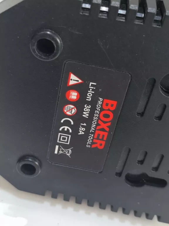 szlifierka-katowa-akumulatorowa-boxer-komplet-srednica-tarczy-12500