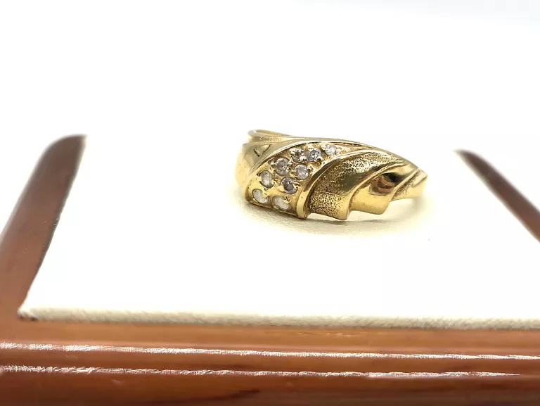 sliczny-zloty-pierscionek-213g585r14-stan-11323-2