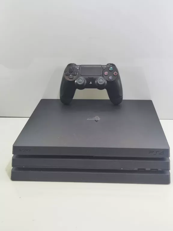 KONSOLA PS4 PRO 1 TB