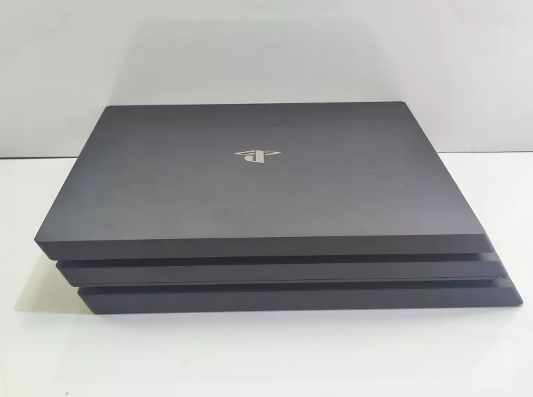 KONSOLA PS4 PRO 1 TB