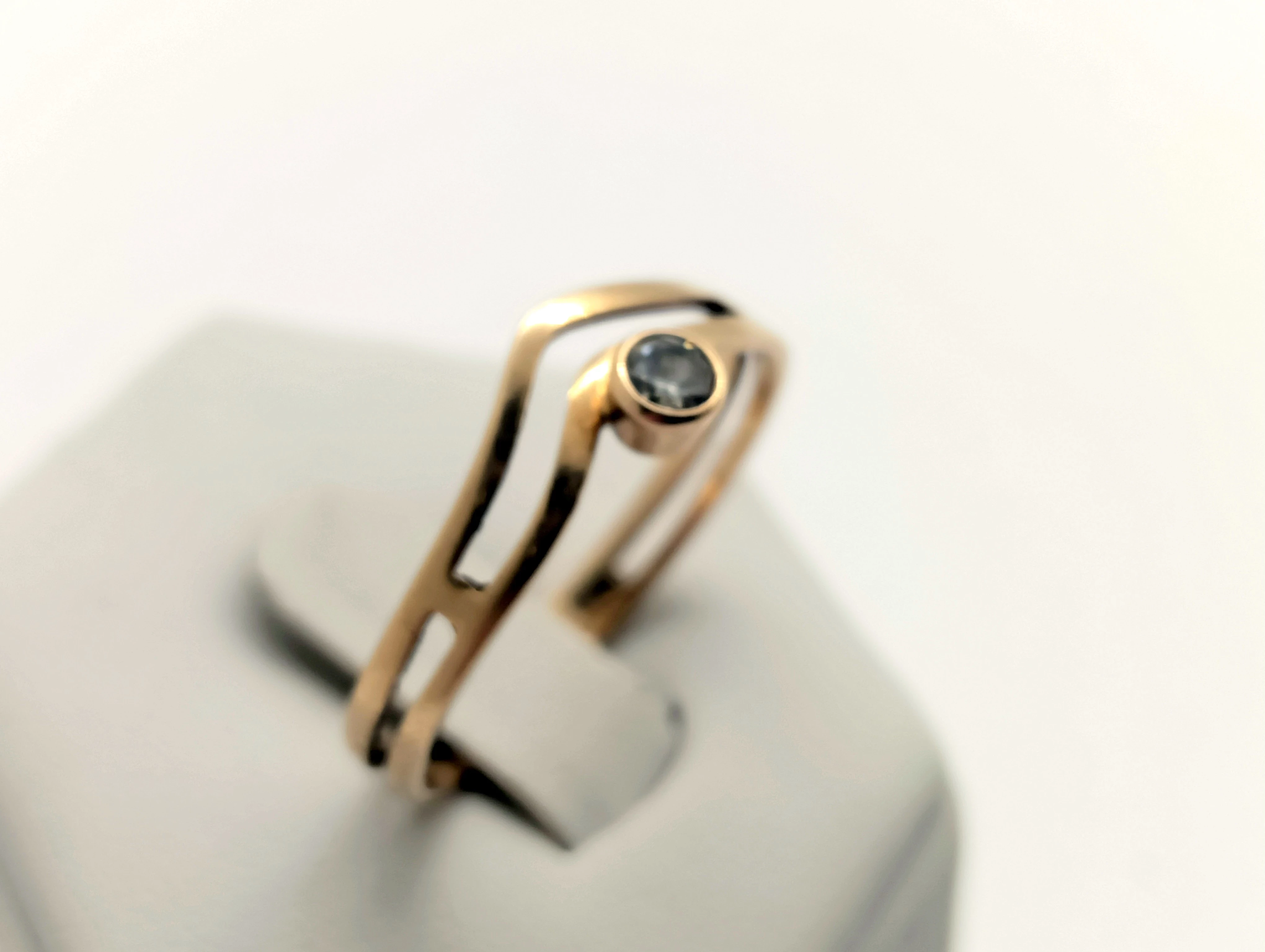 wyrob-jubilerski-uzywany-pierscionek-r21-kamien-17088-128