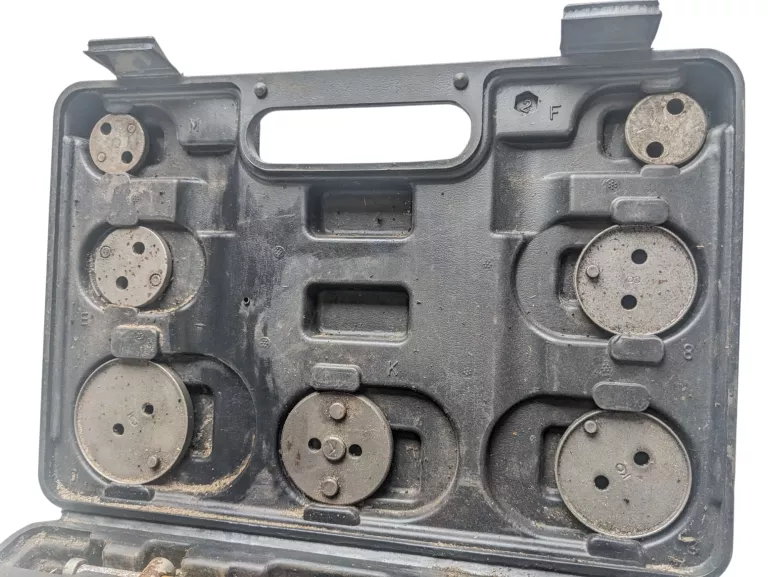 zestaw-separatorow-yato-yt-0682-do-zaciskow-hamulcowych-kod-producenta-yt-0682