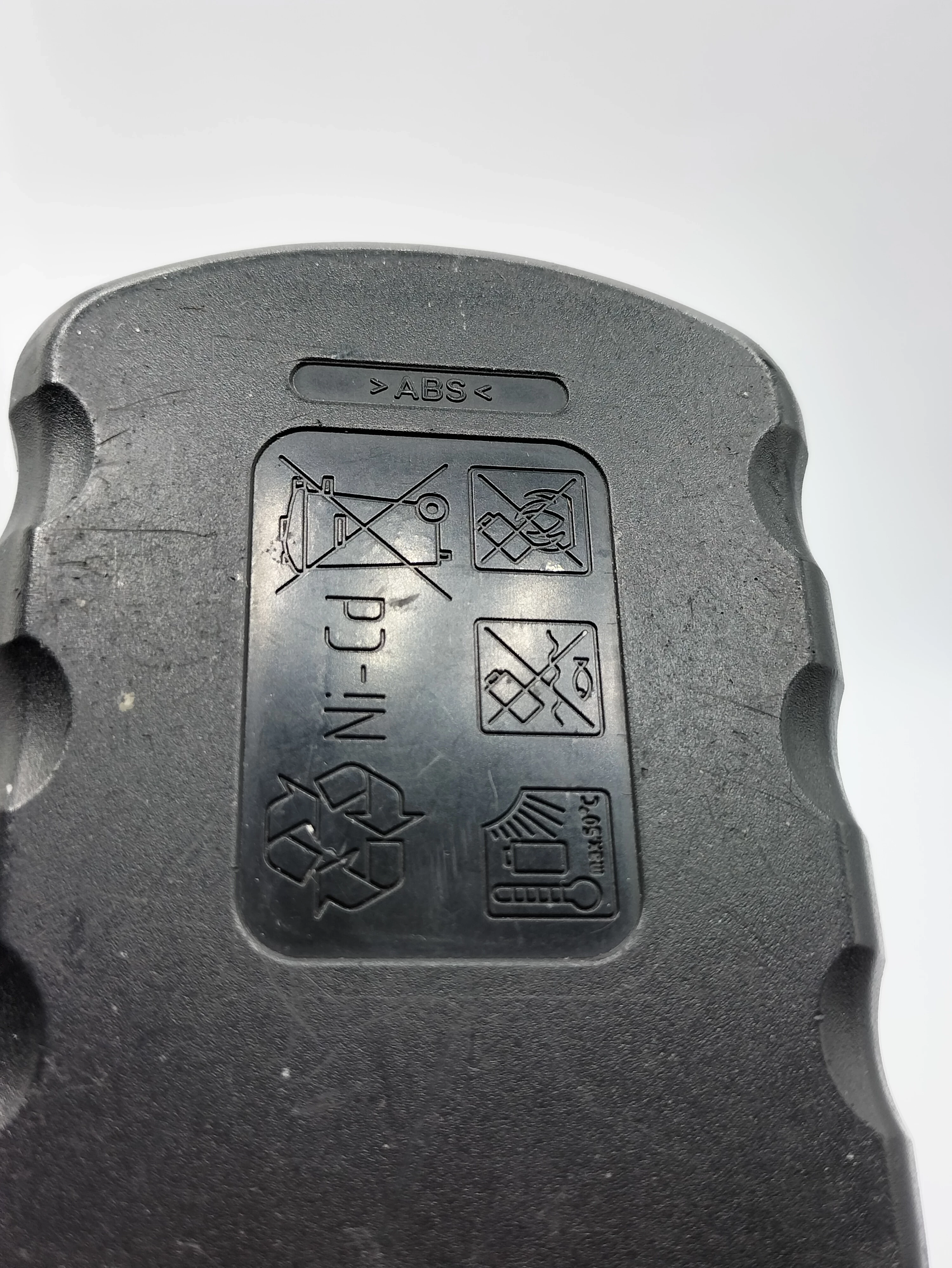 wkretarka-bosch-psr-18-ve-2-z-ladowarka-okazja-pojemnosc-akumulatora-000