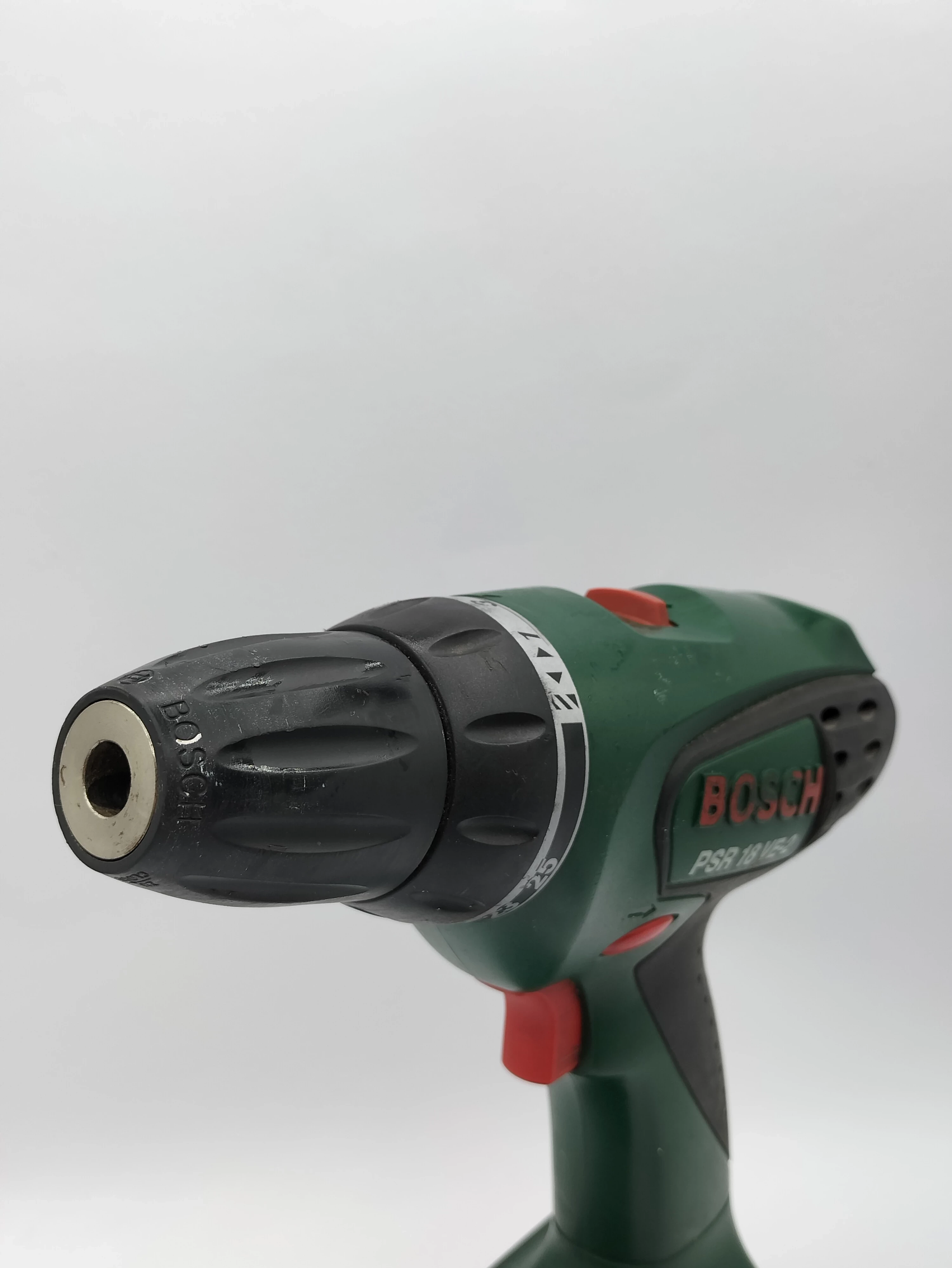 wkretarka-bosch-psr-18-ve-2-z-ladowarka-okazja-kod-producenta-bosch-psr-18-ve-2-18v-2-biegi