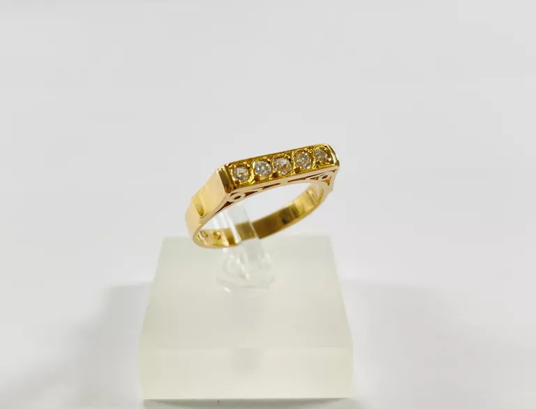 ZŁOTY PIERŚCIONEK Z DIAMENTAMI 0,3CT 585 3,26G R18