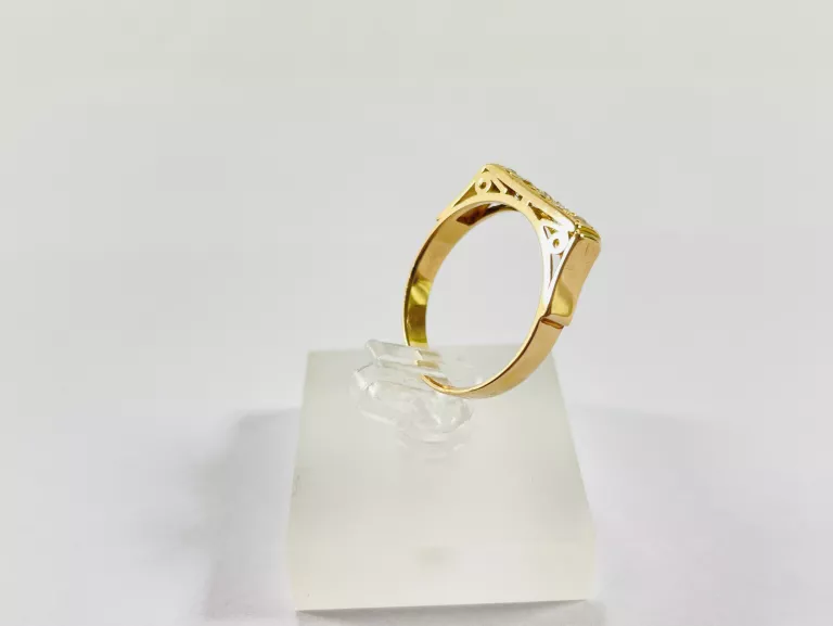 ZŁOTY PIERŚCIONEK Z DIAMENTAMI 0,3CT 585 3,26G R18