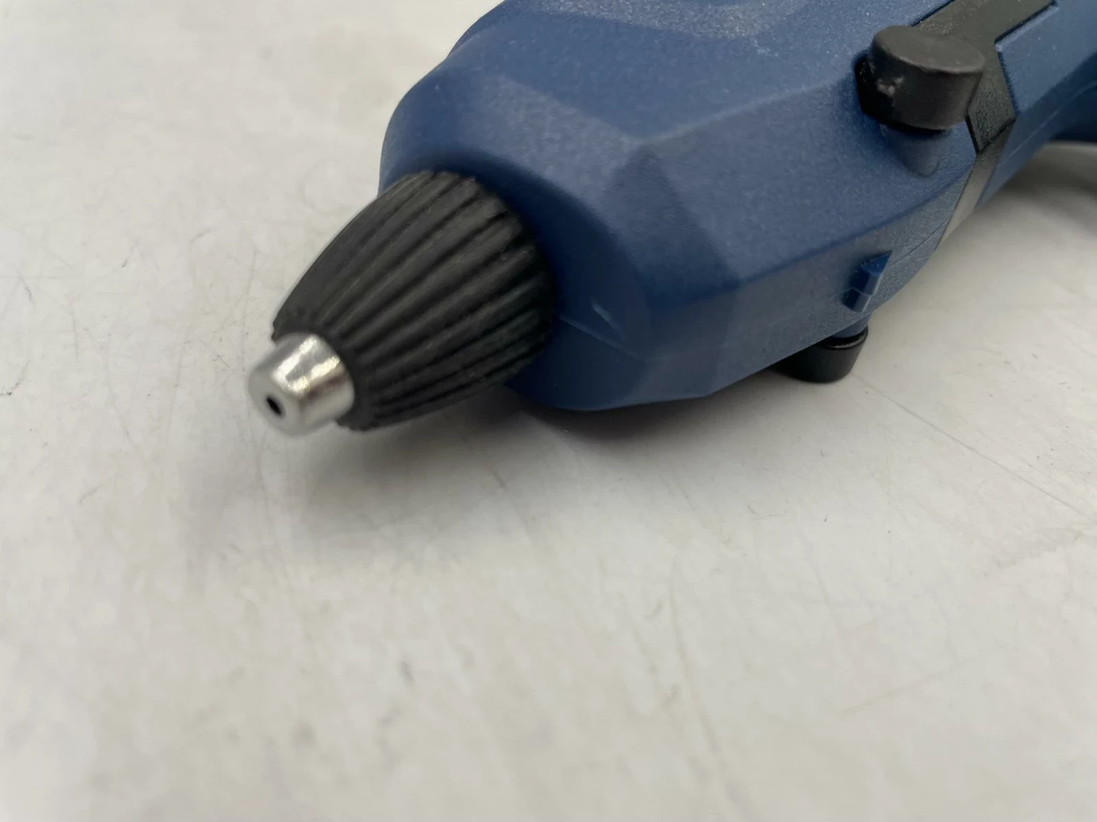 pistolet-do-kleju-ggm1009-stan-11323-2