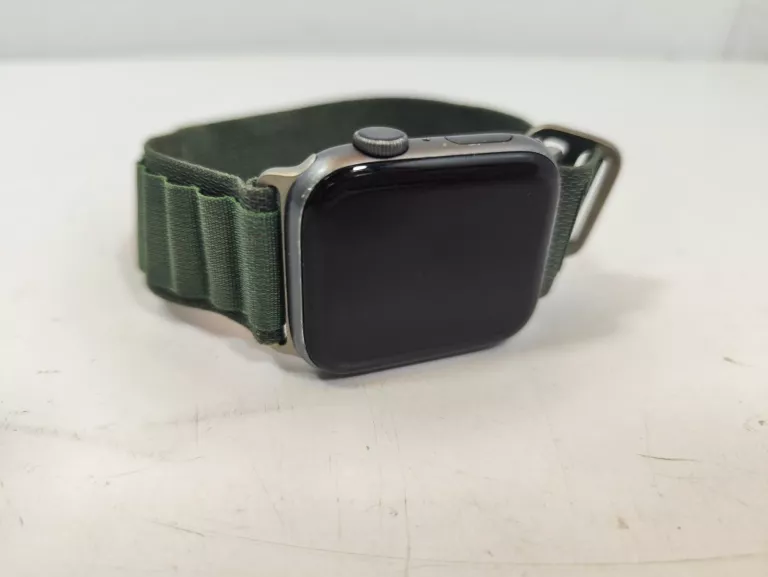 apple-watch-series-4-44m-lad-starowislna-16-krakow