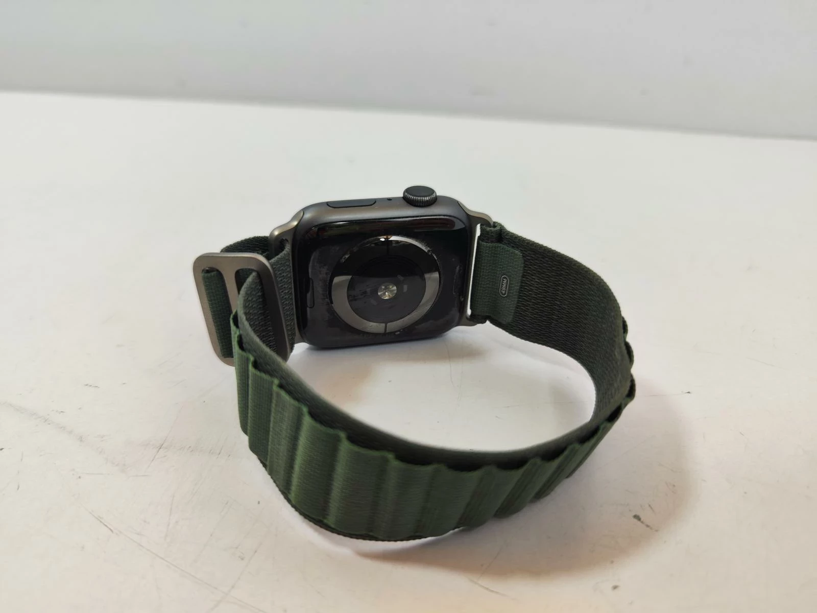 apple-watch-series-4-44m-lad-marka-248811-1131476