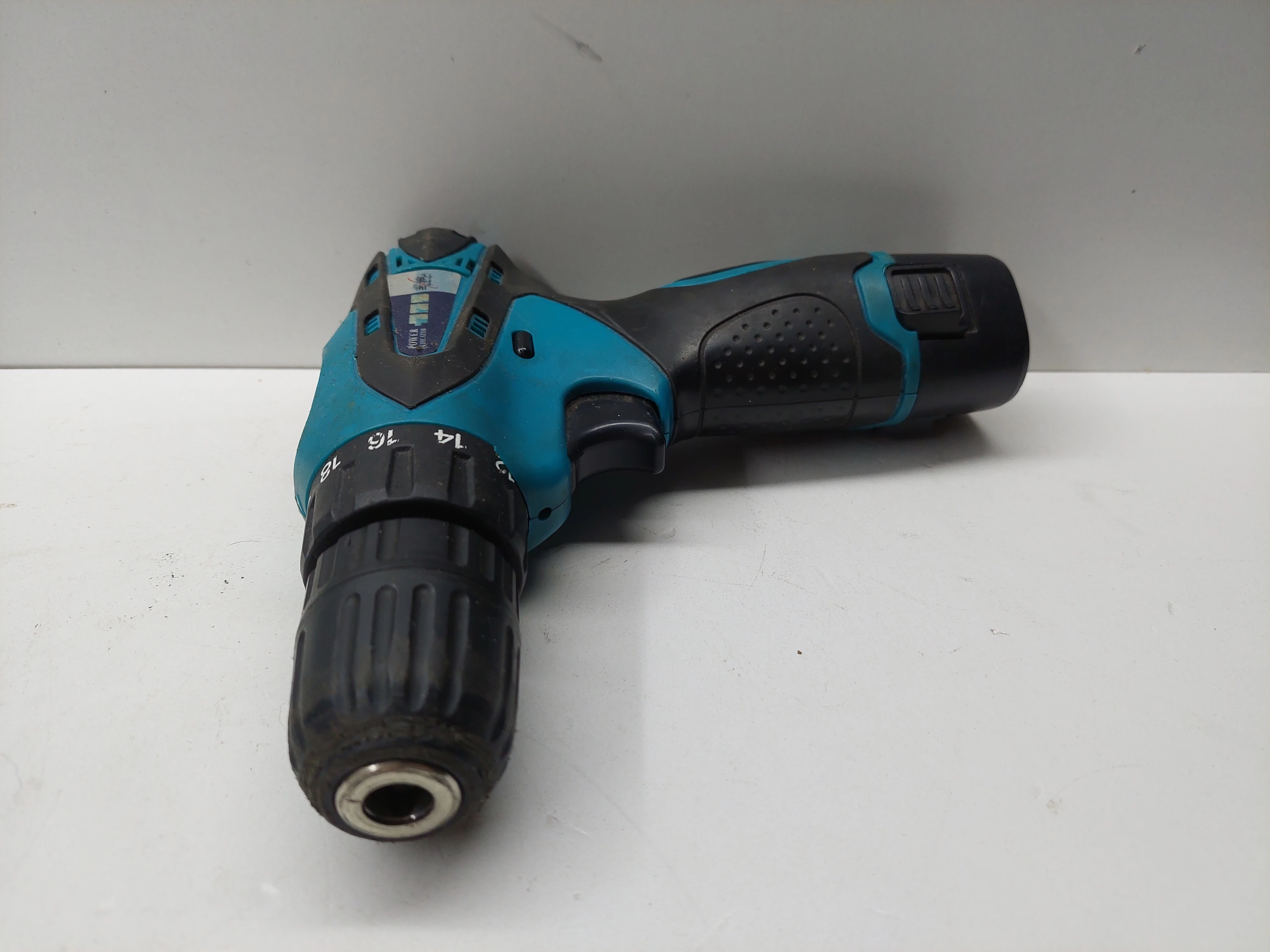 wkretarka-power-ex-8128-2-akumulatory-pojemnosc-akumulatora-200